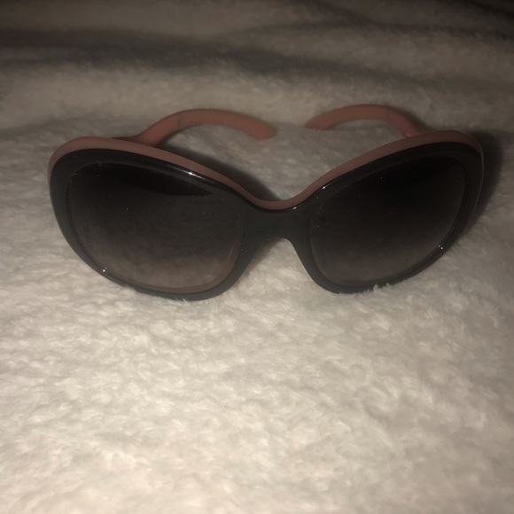 Prada classic shape black/pink sunglasses - Picture 6 of 7